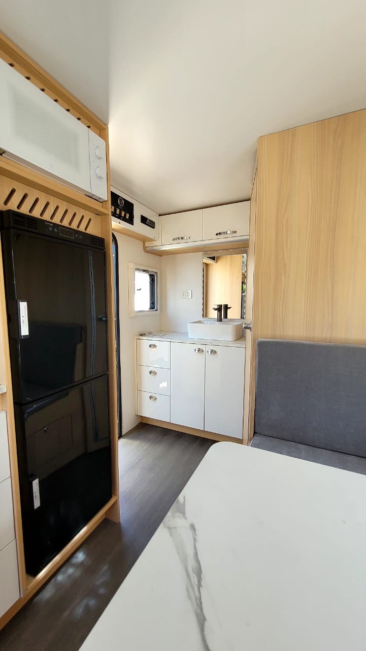 Camper PL420 - Imagen 12
